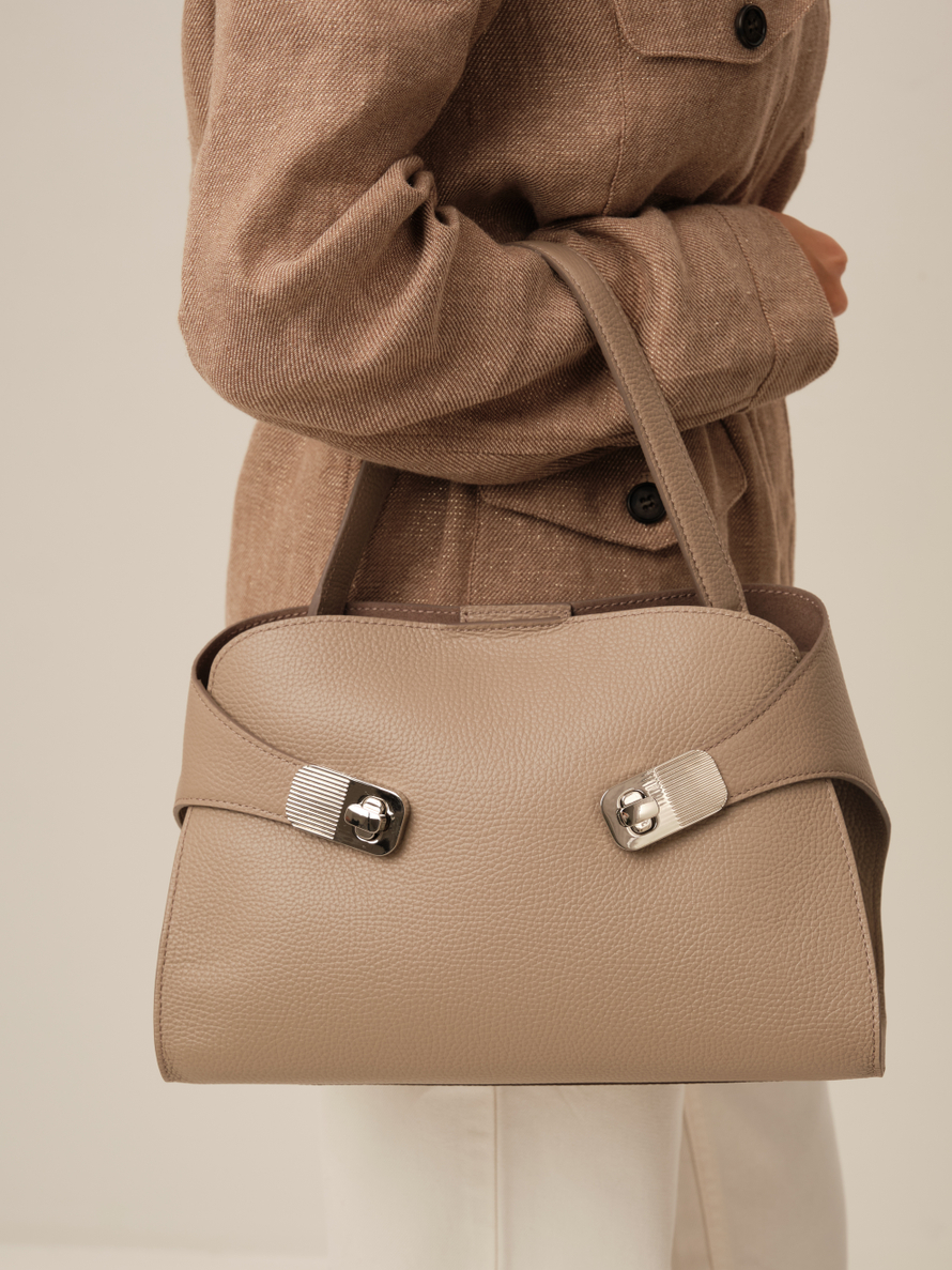 Кожаная сумка Helen DBR 31425 бежевое латте