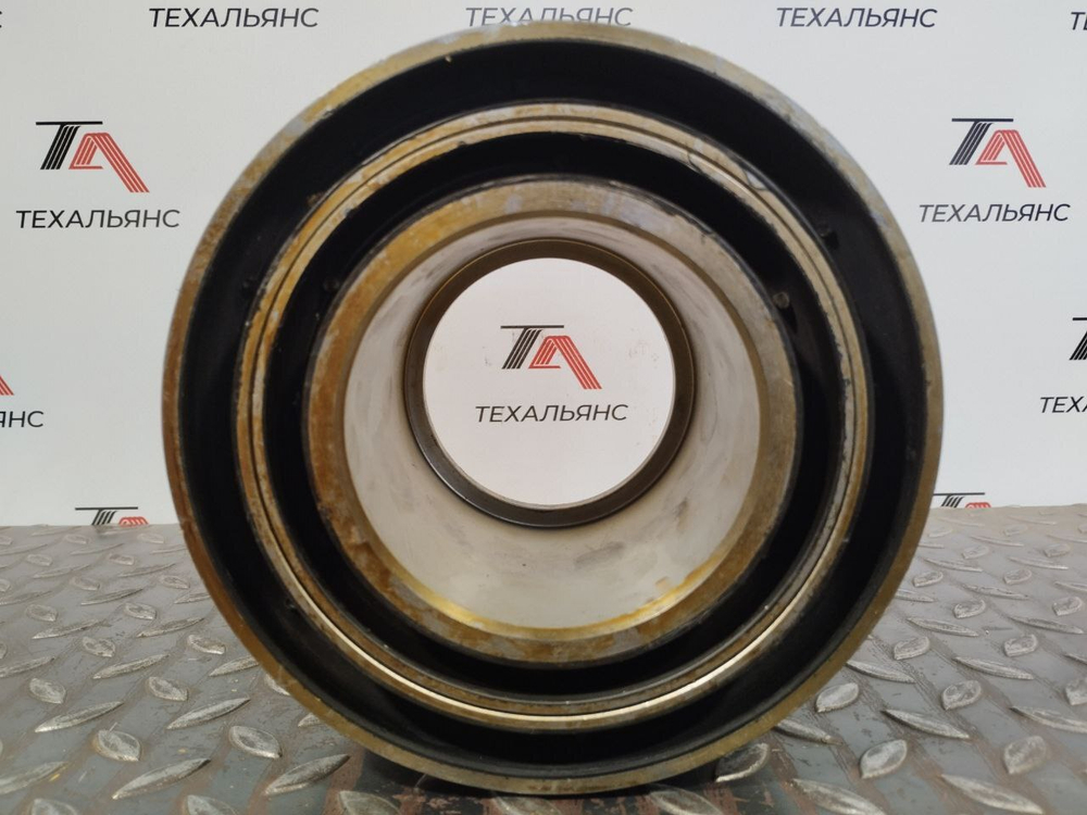 Втулка 195-27-32161