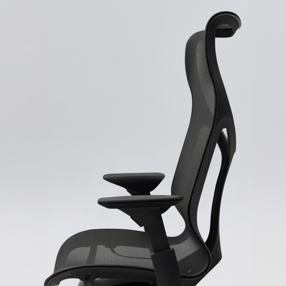 Кресло Herman Miller Cosm, высокая спинка, цвет Graphite, регулируемые подлокотники