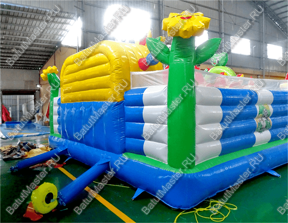 Коммерческий надувной батут "Радужный город 2" 10*6*3 м