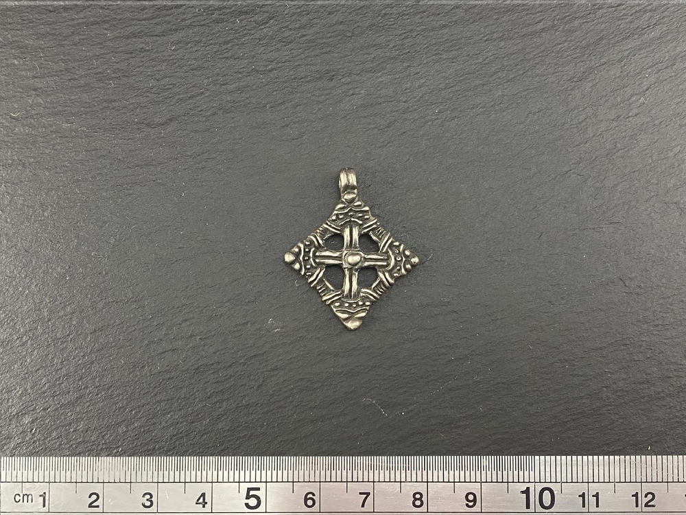 Крест. Мосгард, Хедебю 9-10 в. (серебро)