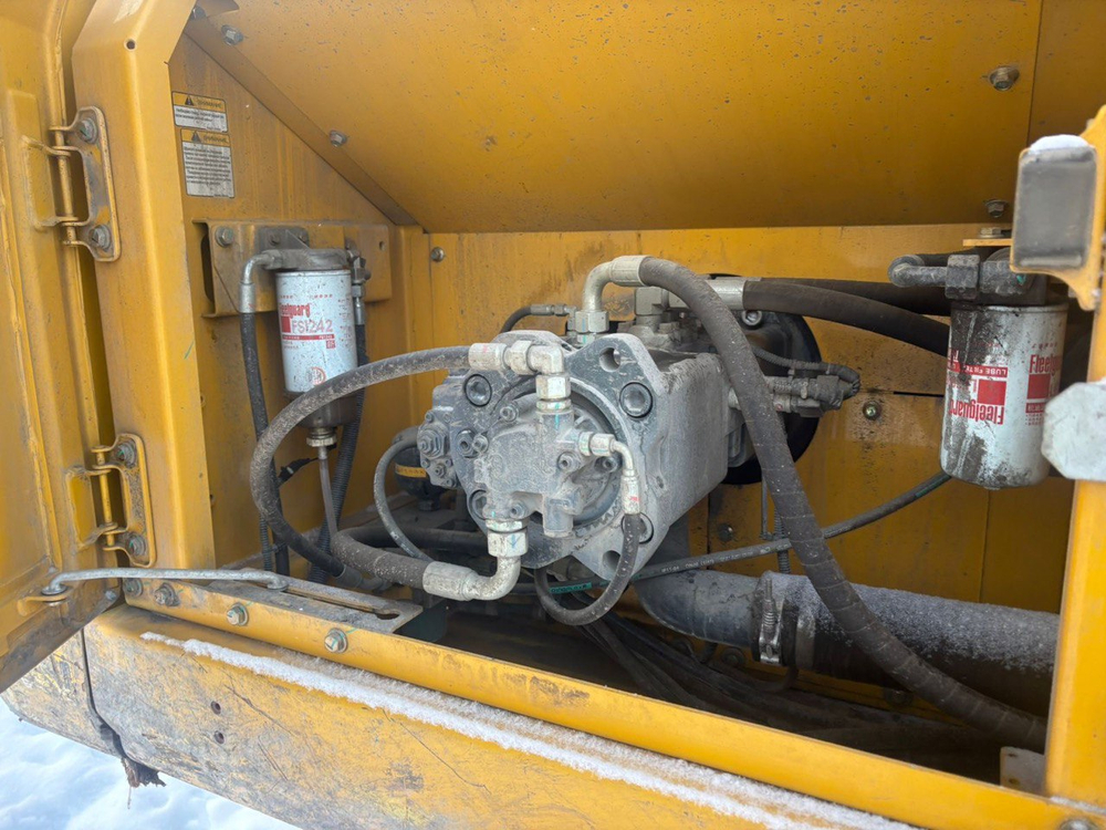 SHANTUI SE* Экскаватор SE220LC (Дизельный, 5,9 л, 152 л.с., АТ)