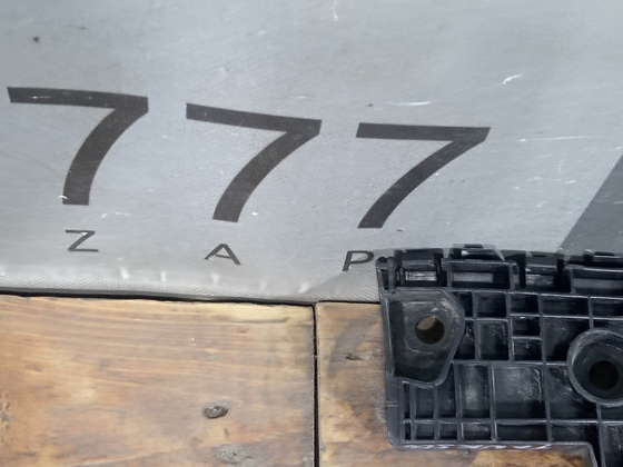 Кронштейн переднего бампера правый Tank 500 21-нв Б/У Оригинал 2803401XKV3AA