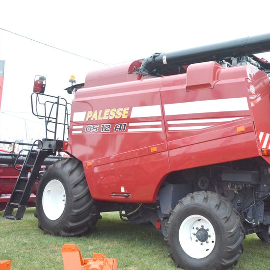 Запчасти на комбайн КЗС-7