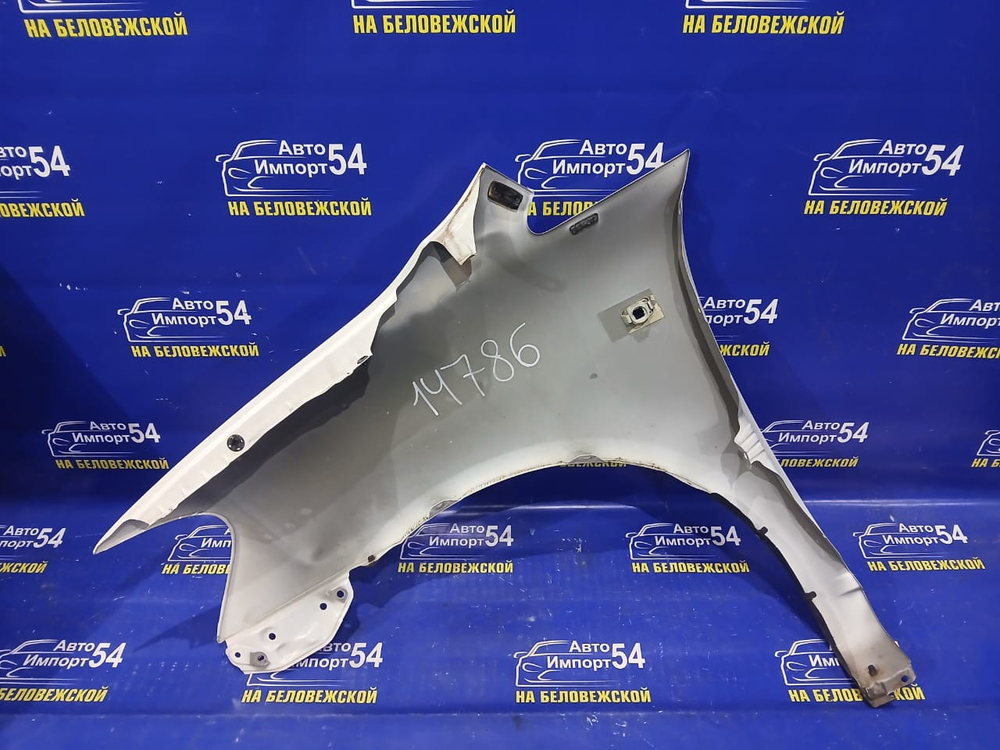 Крыло переднее правое TOYOTA IPSUM 2001-2009