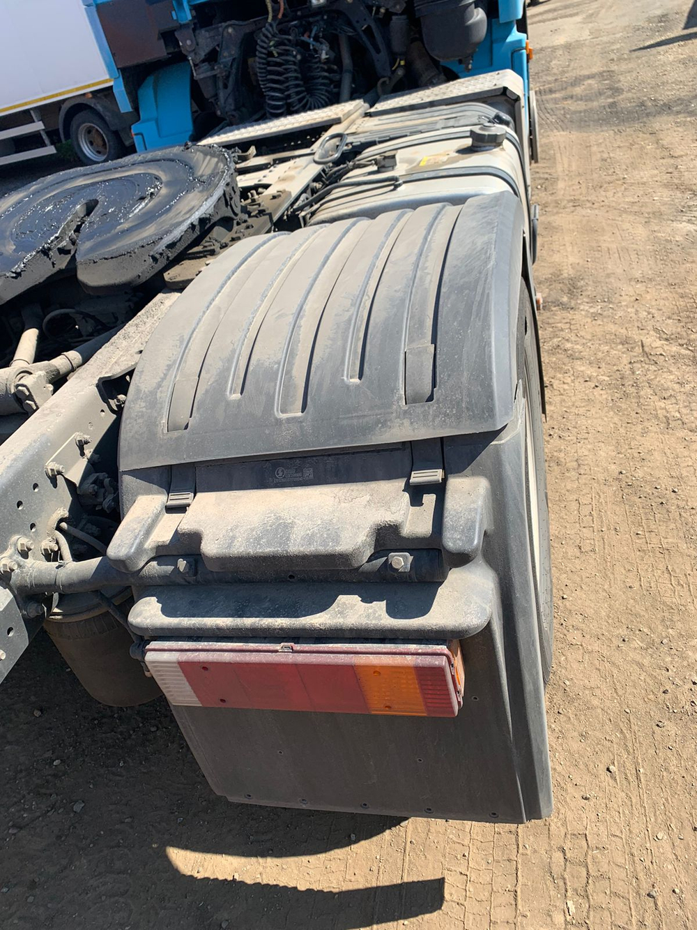 Shacman (Shaanxi) SX* 4x2 Седельный тягач SX418843381 (Дизельный, 12,5 л, 544 л.с., АТ)