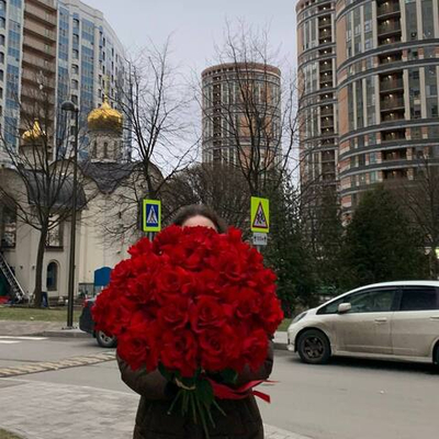 Моно-букет из 25 французских роз 60 см