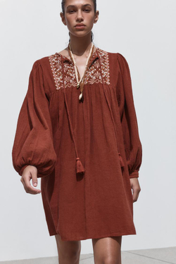 ZARА КОРОТКОЕ ПЛАТЬЕ С ВЫШИВКОЙ, ТЕРРАКОТОВЫЙ