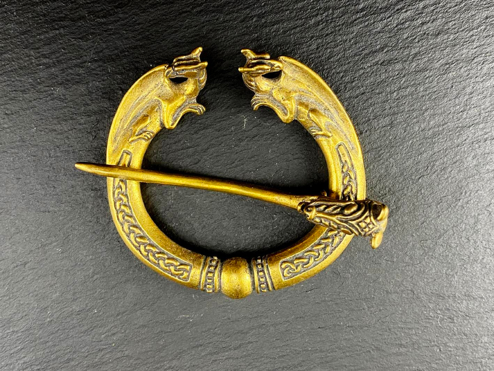 Фибула с драконами