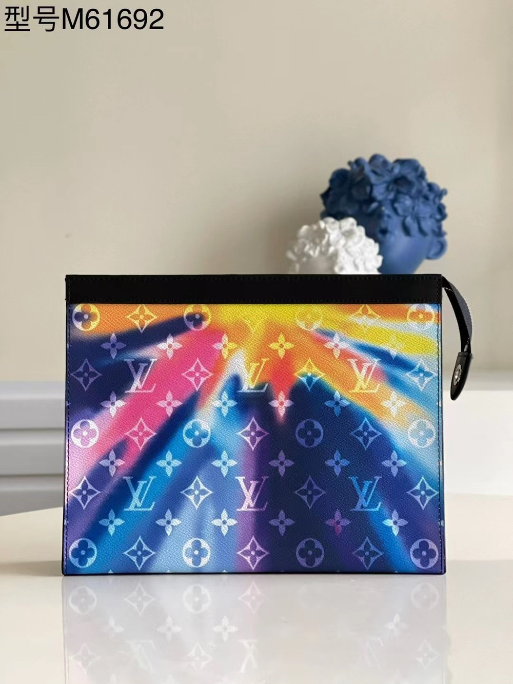 Louis Vuitton Pochette Voyage MM