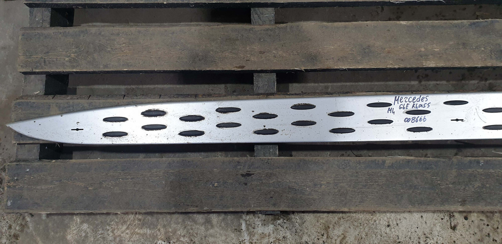 Накладка подножки левой Mercedes GLE (W166) 11-18 Б/У Оригинал A1666980348