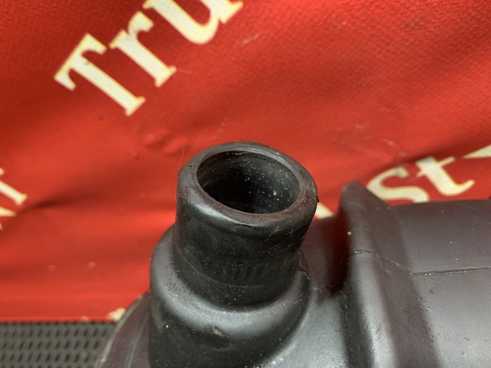 Патрубок воздушного фильтра 2023г.