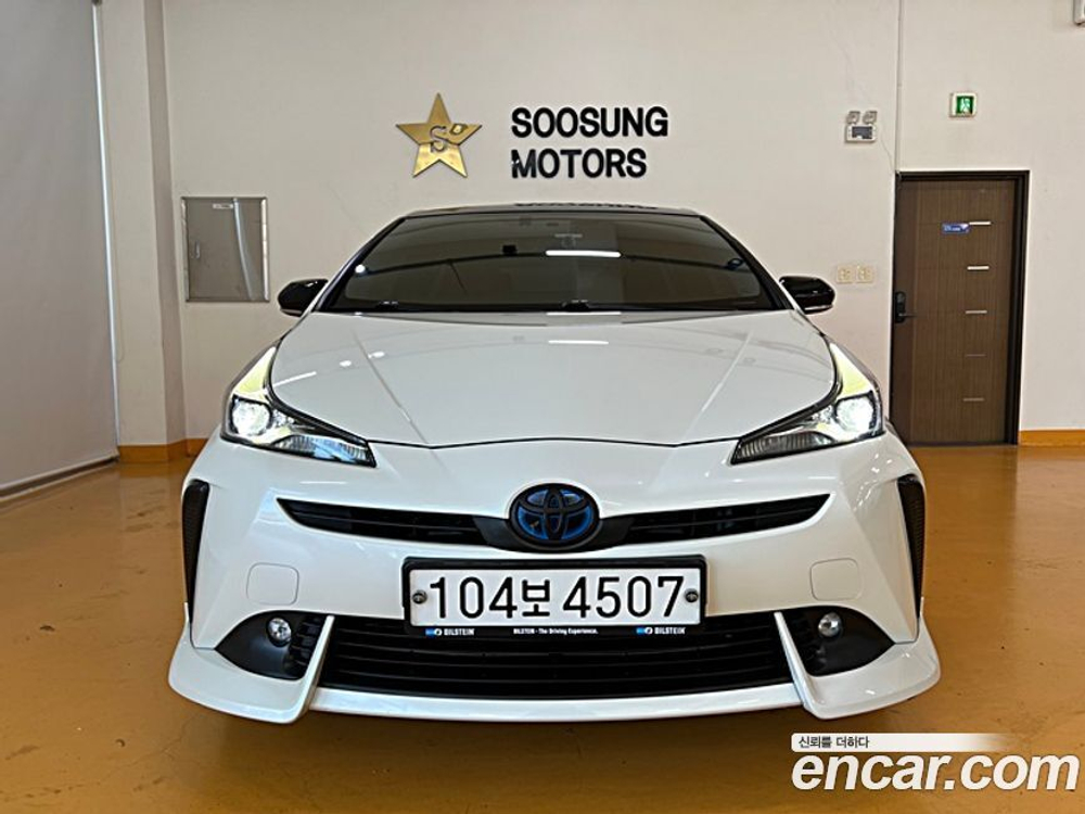 Toyota Prius 4 Generation 1.8 (09.2019)