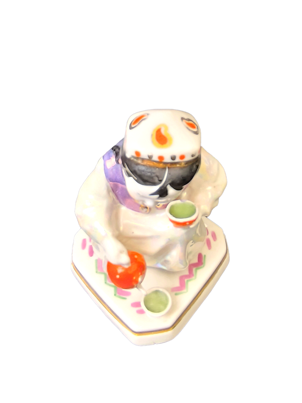 Фарфоровая статуэтка "Маленькая хозяйка" Дулево