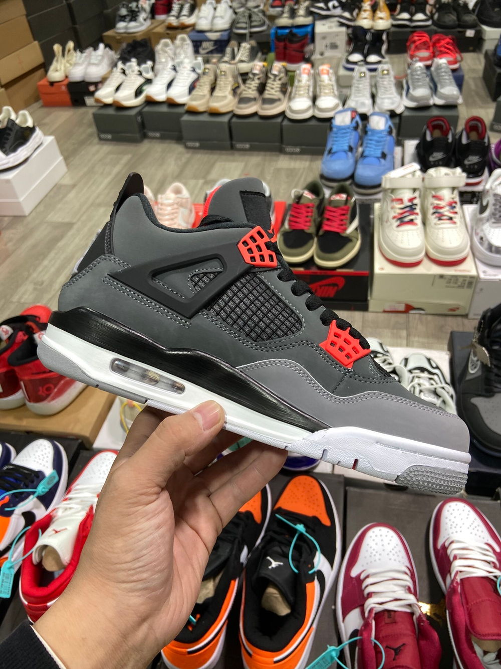 Air Jordan 4 «Infrared»