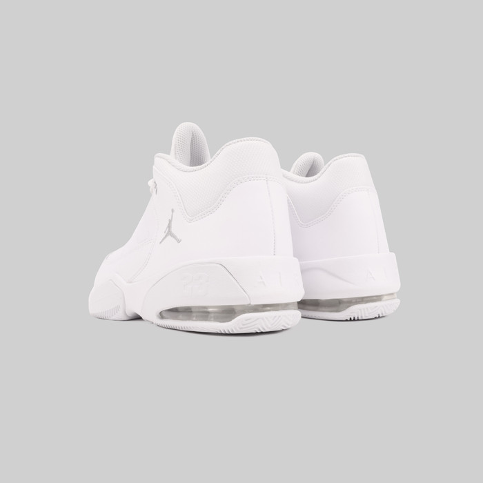 Кроссовки Jordan Max Aura 3 артикул:CZ4167-110 - купить в магазине Дайс