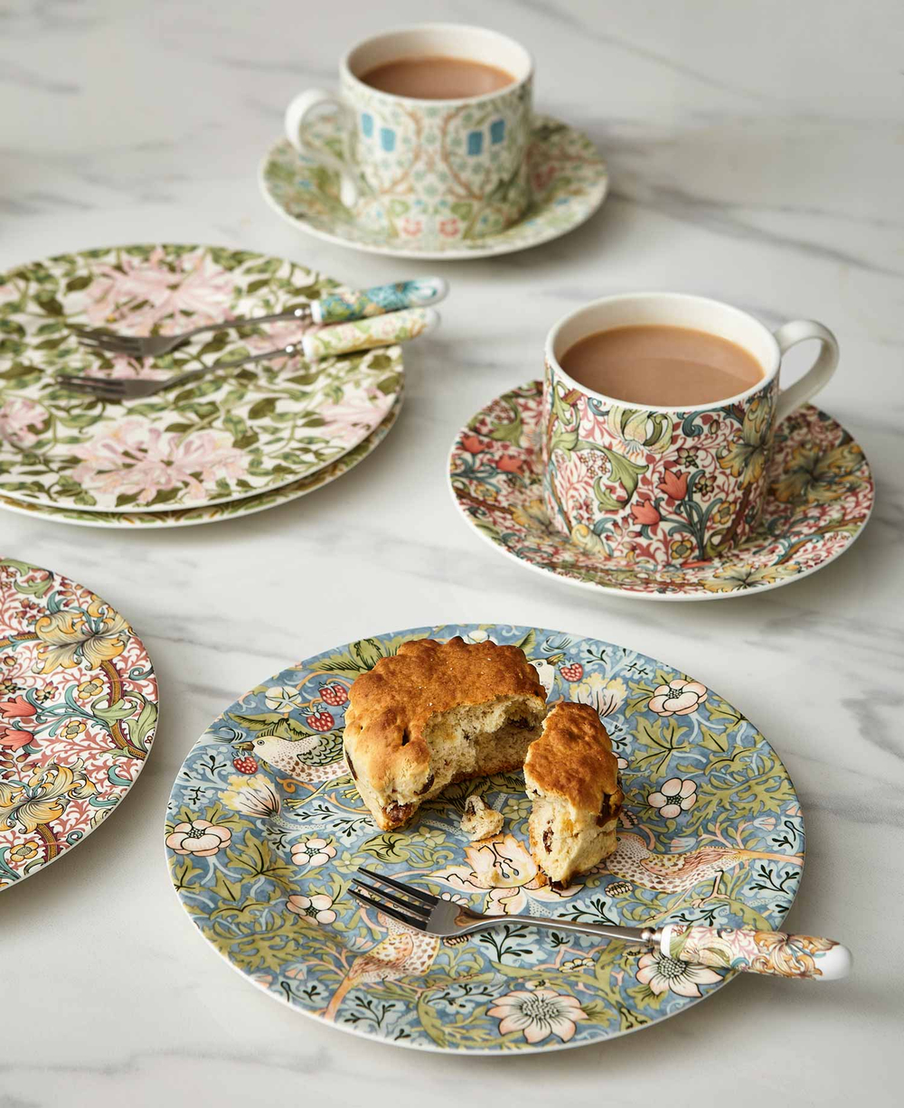 Spode Тарелка Morris & co. Тарелка для завтрака "Золотая лилия" 20 см MCO8845-XG-B