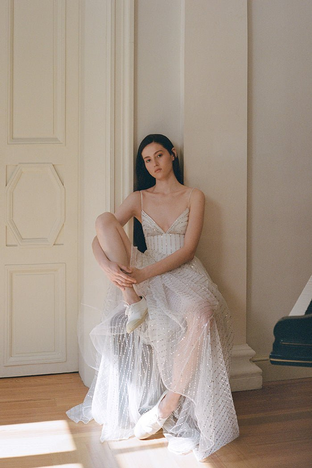 Платье макси из сетки с пайетками