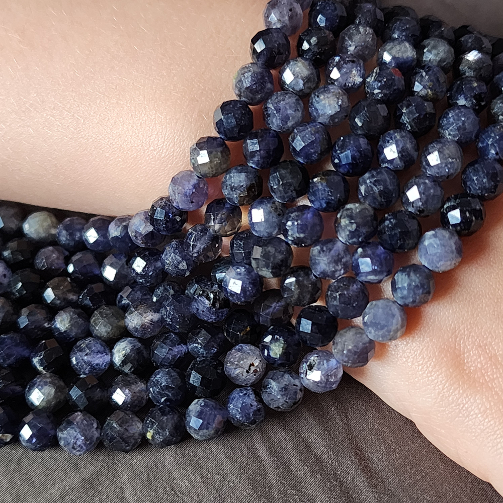 Иолит (кордиерит) природный, шар огранка, 7мм, цена за нить 13 см