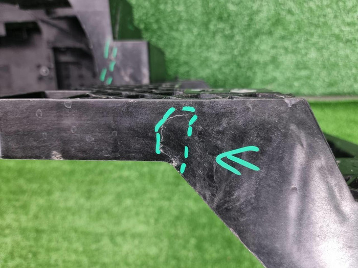 Телевизор Lixiang L6 (2024-н.в.)