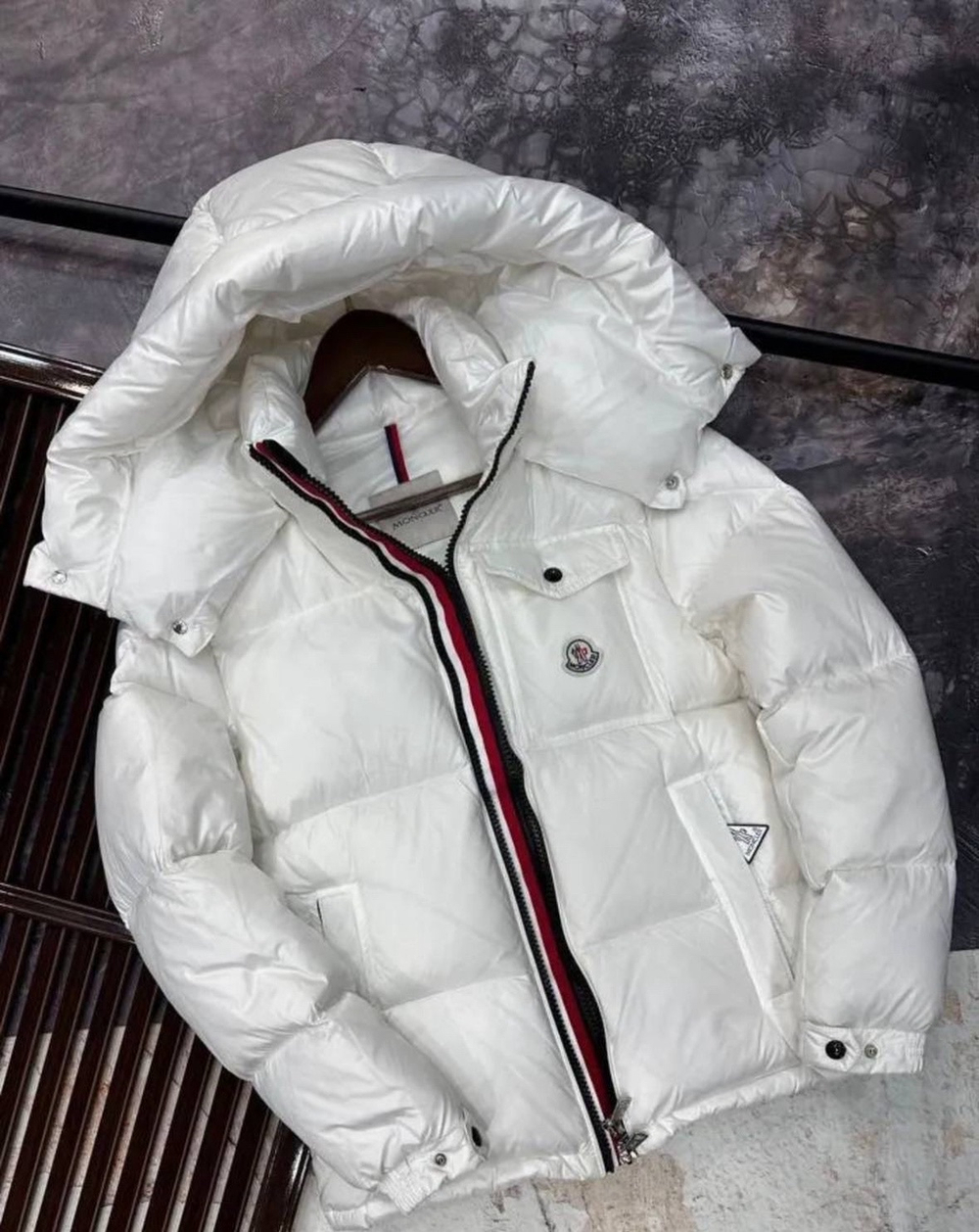 Пуховик Moncler Montbeliard