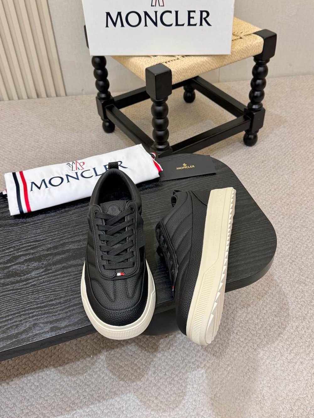 Кроссовки Moncler