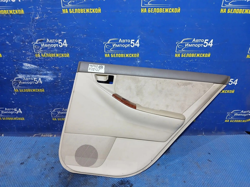 Обшивка двери TOYOTA COROLLA 2000-2006