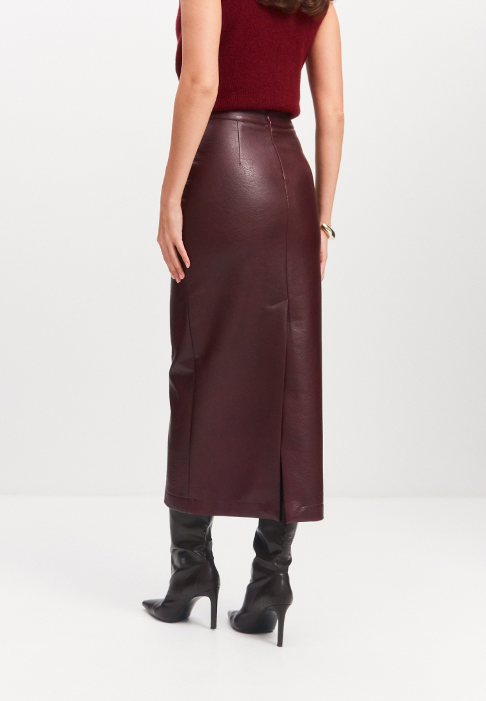 Фактурная юбка миди из экокожи