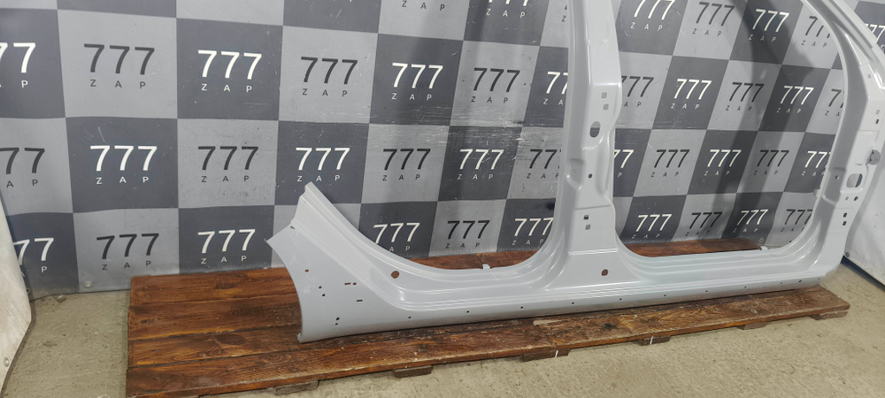 Боковина правая Lada Vesta SW Cross Новая Оригинал 8450102326