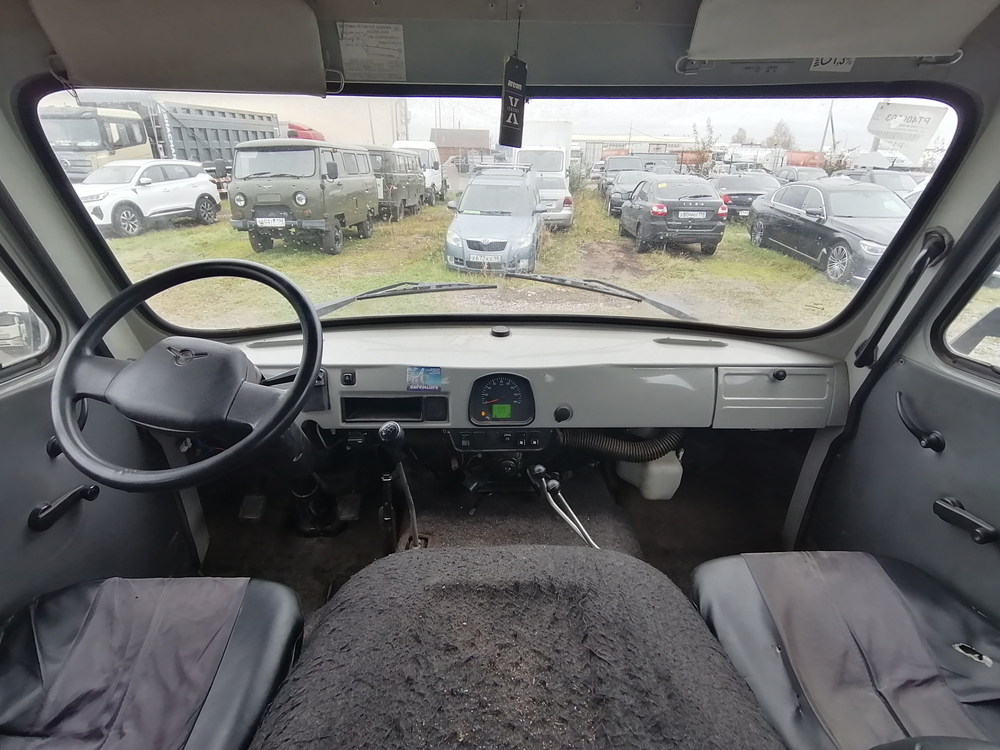 UAZ 3909* Грузопассажирский 390945 (Тент, 4+1 мест, без ABS, Бензиновый, 2,7 л, 112 л.с.)