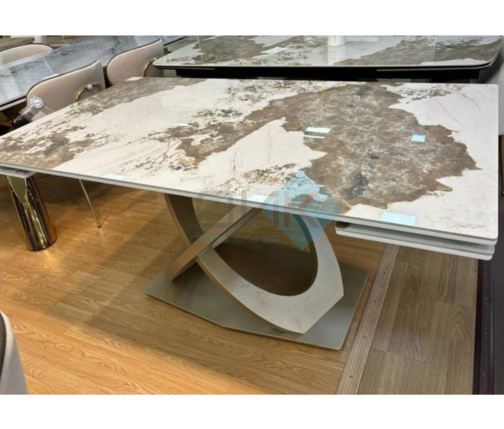 Стол обеденный EKE160