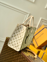 Louis Vuitton OnTheGo MM