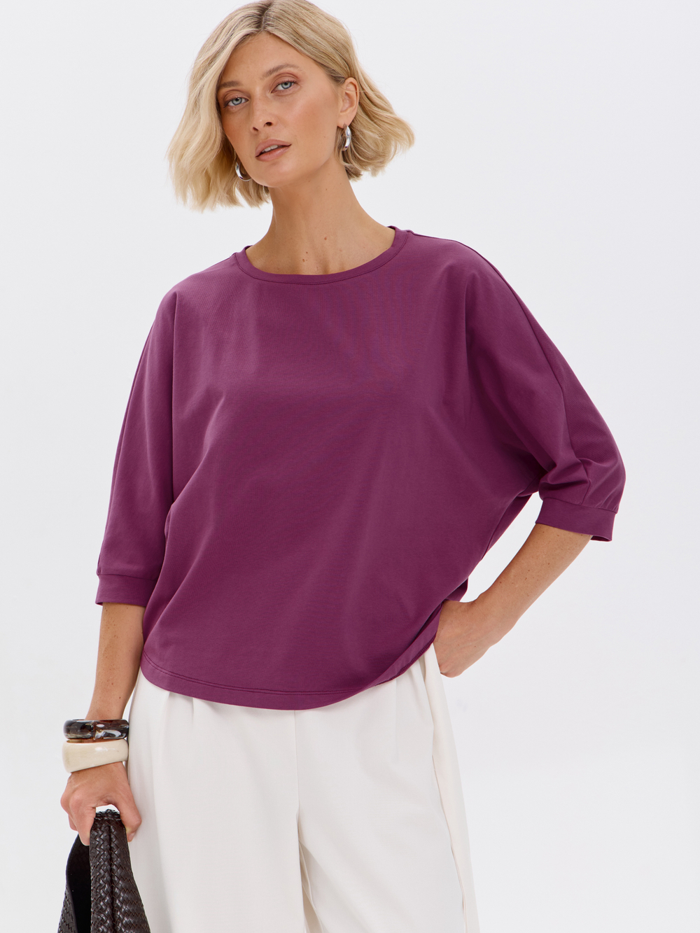 Свободная футболка летучая мышь с рукавом 3/4