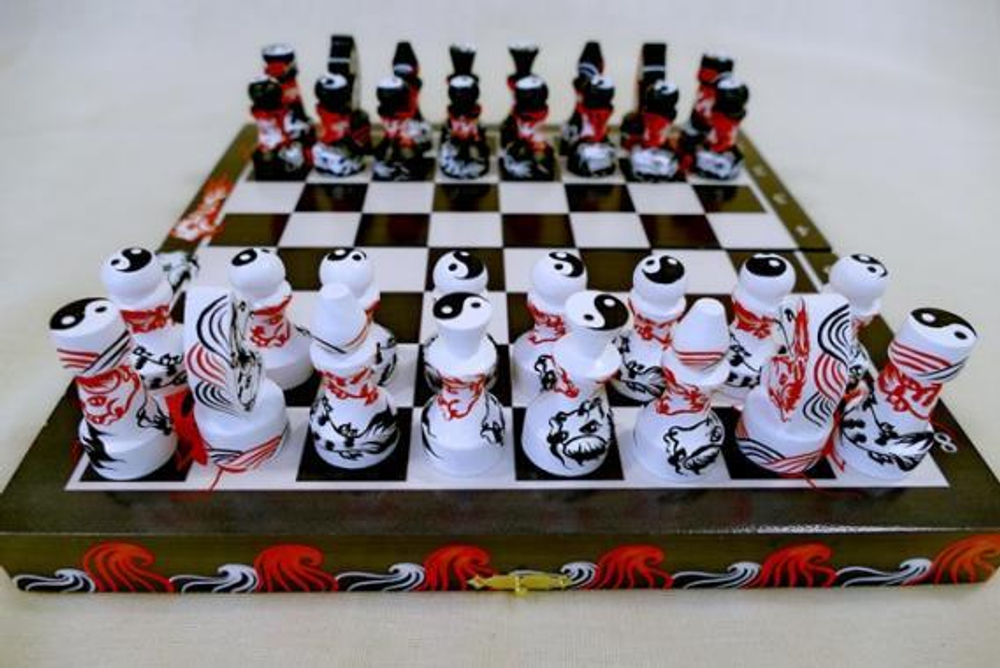 Шахматы походные "Инь-Янь" миниатюра