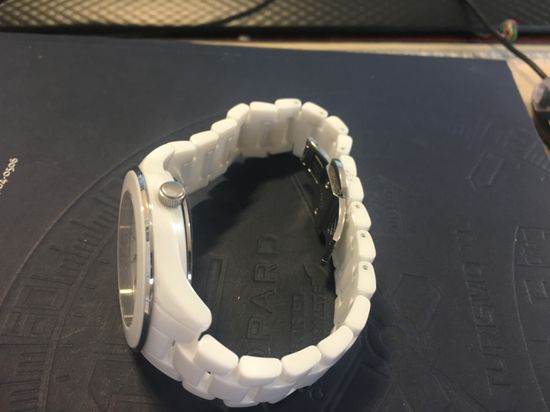 Женские керамические часы из Франции LeVier L 1632 M Wh вид сбоку