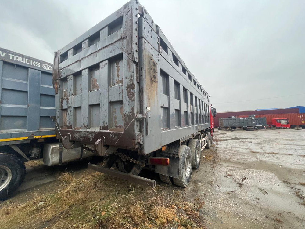 Shacman (Shaanxi) SX* 8x4 Самосвал SX33186T366 (Дизельный, 11,6 л, 369 л.с., МТ)