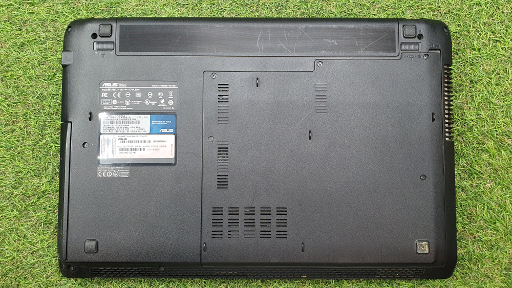 Ноутбук ASUS i3/4 Gb