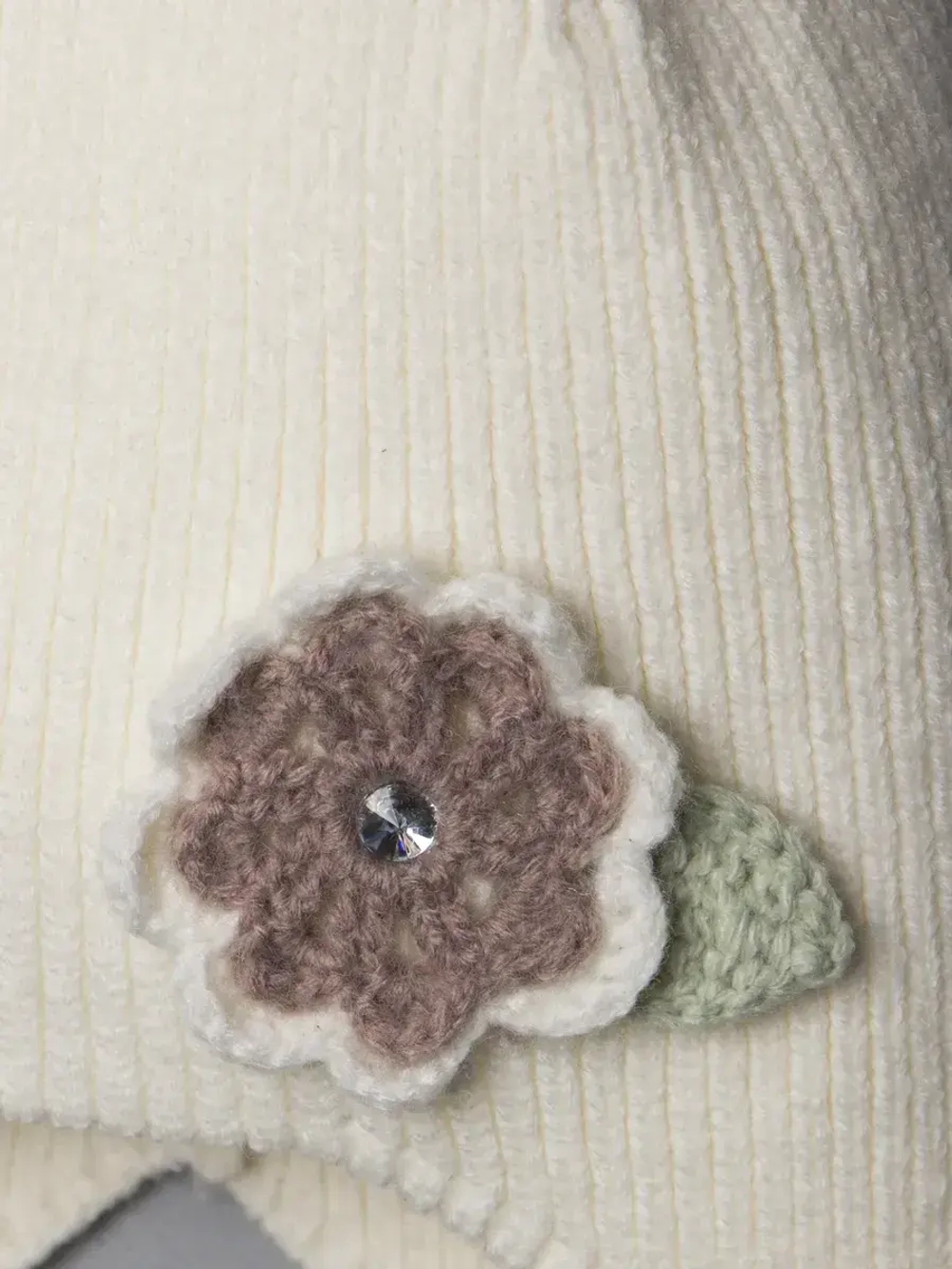 Шапка-чепчик для девочек на осень