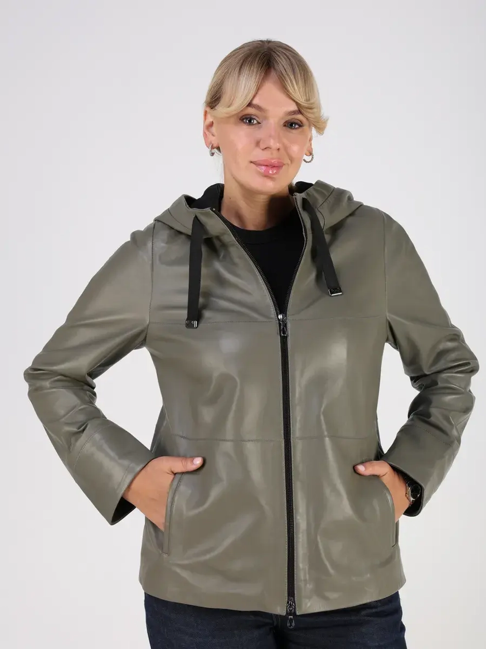 Кожаная куртка демисезонная с капюшоном