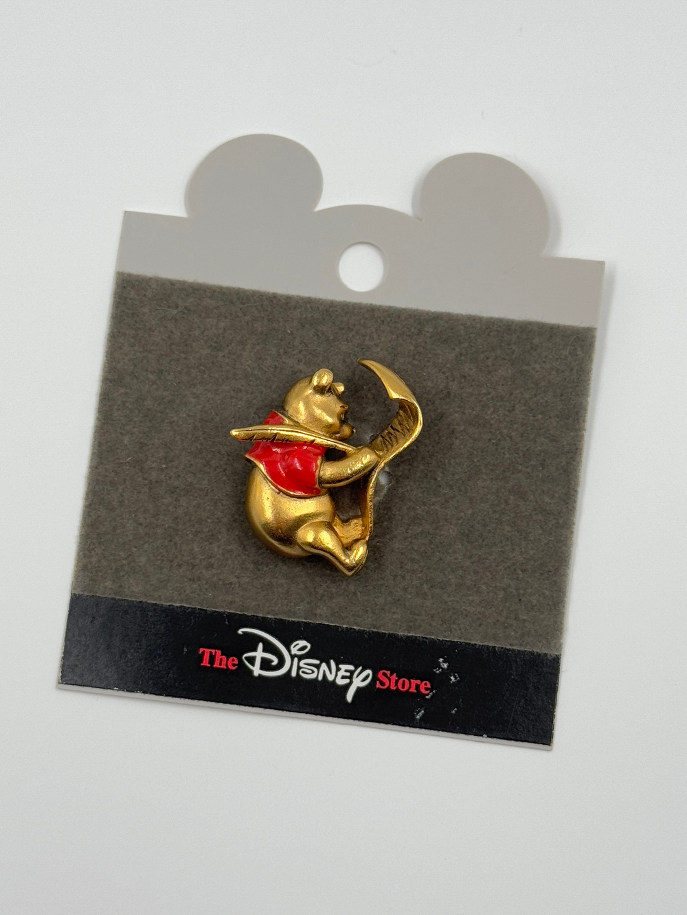 Брошь Винни Пух за письмом Winnie-the-Pooh, Disney