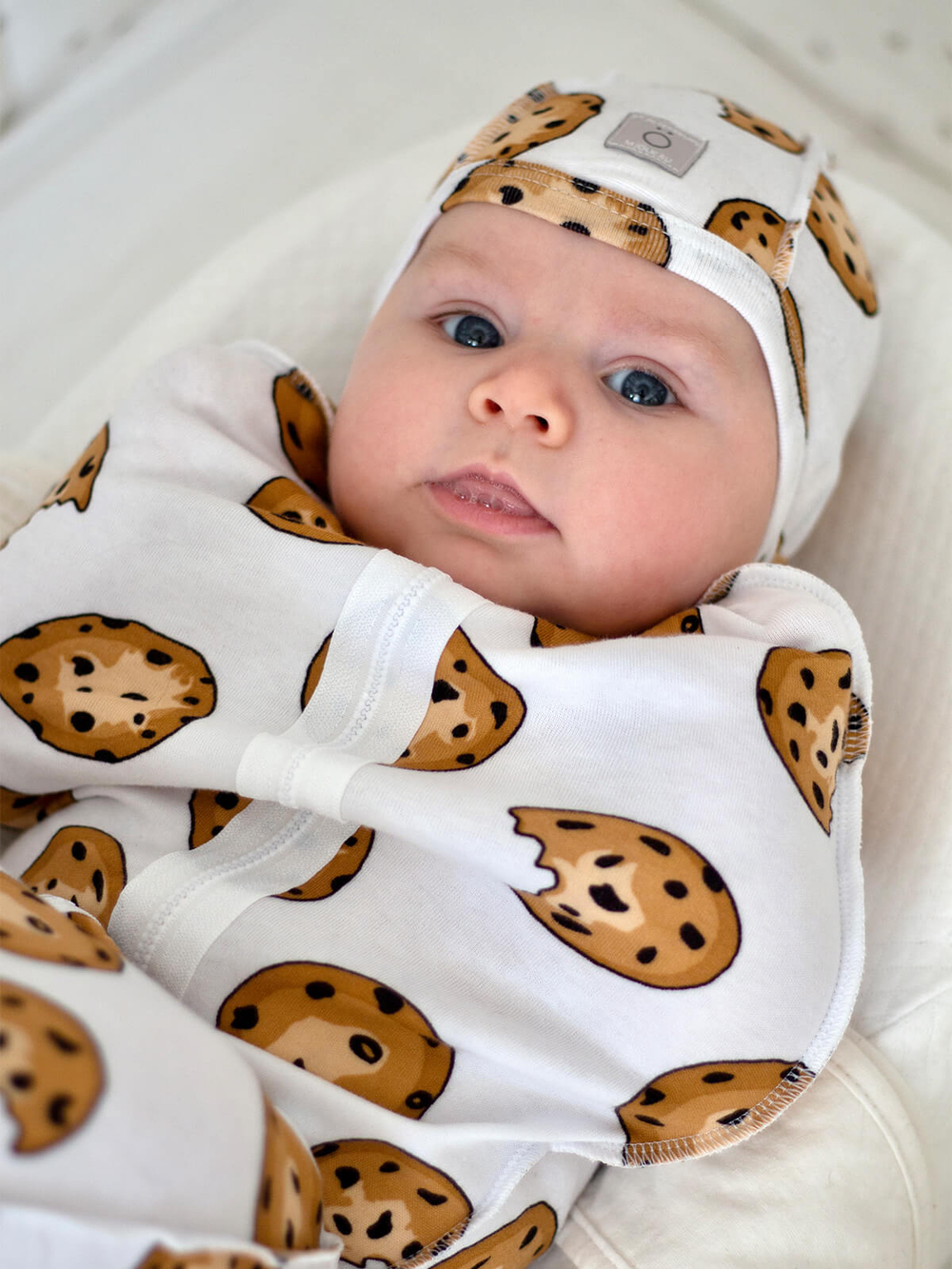 Пеленальный кокон и шапочка Mjölk Печенье