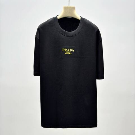 Футболка Prada