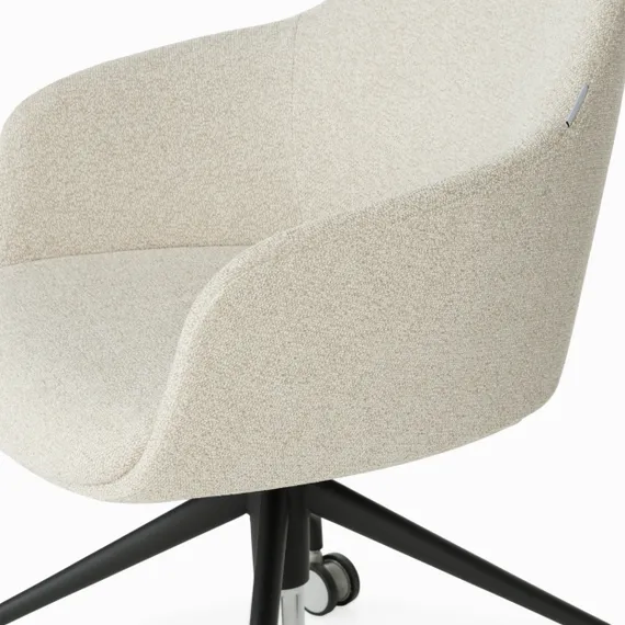 Кресло с колесиками Lucio бежевая ткань