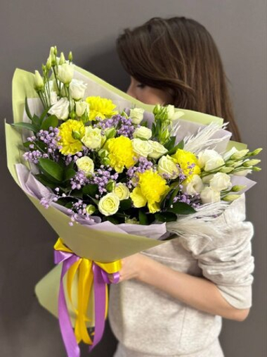 Авторский букет с желтыми диантусами