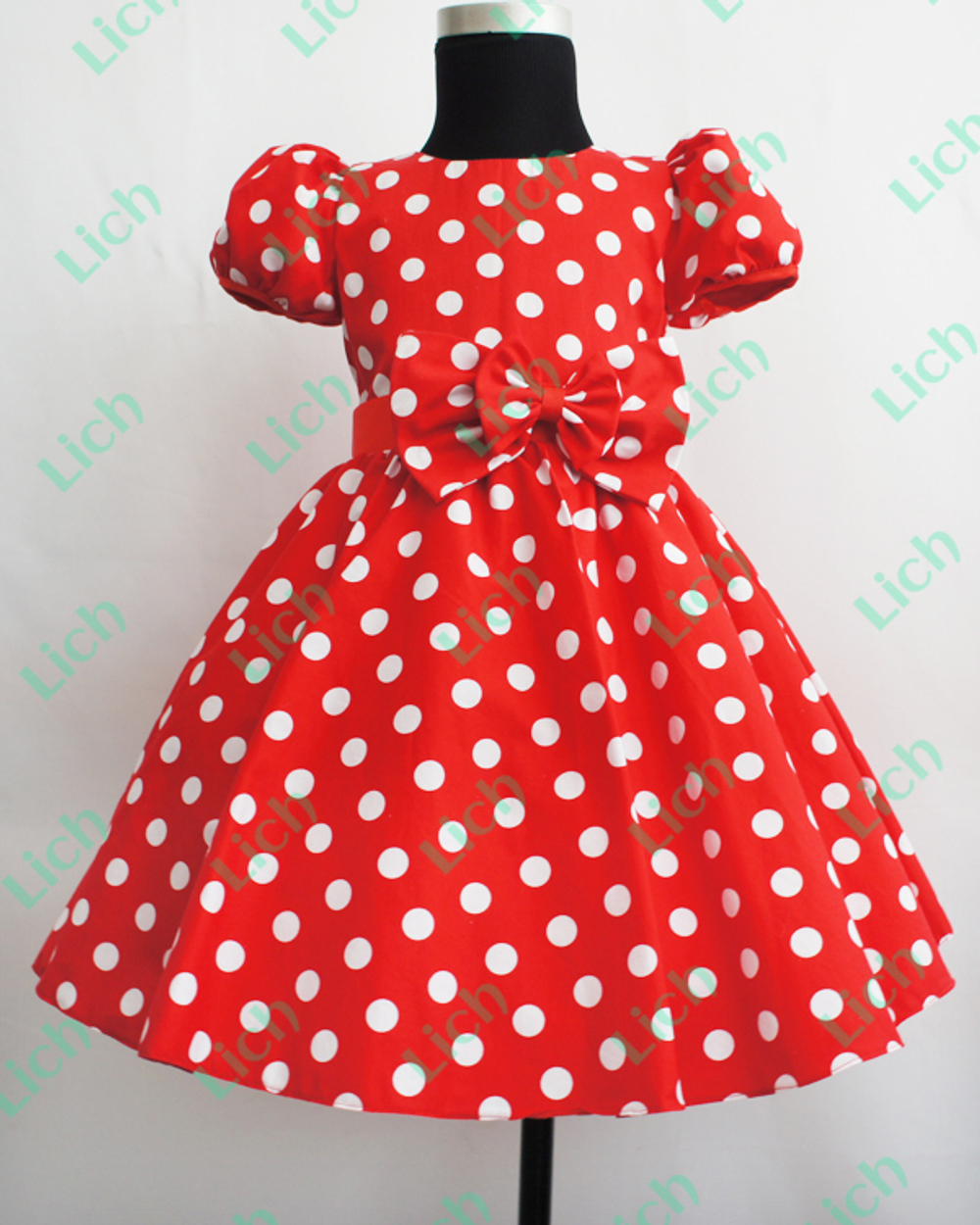 Платье детское в горох с поясом-бантом и рукавом фонарик