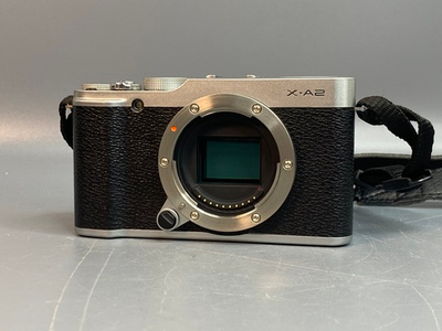 Fujifilm X-A2 Kit 16–50мм