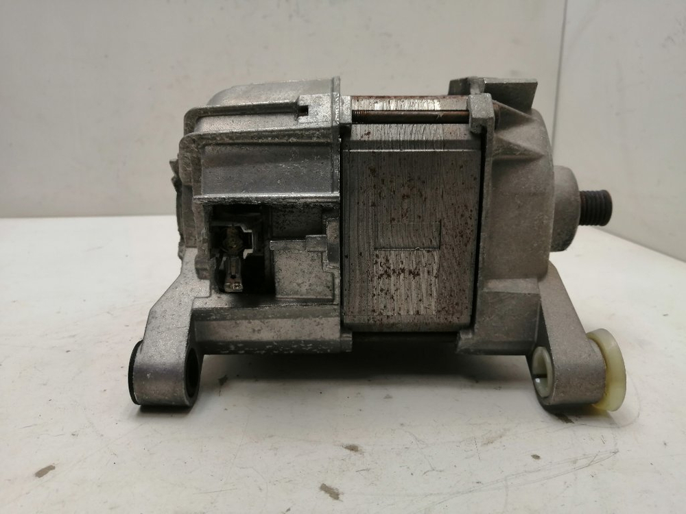 WFC1600 кт115 Двигатель для стиральной машины Bosch 5500000152 б/у
