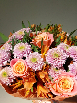 Букет из хризантем и альстромерии (С0033)