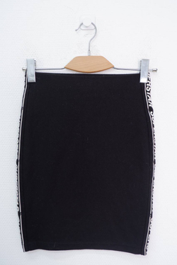 Юбка Gloria Jeans черная спортивная 40 размер