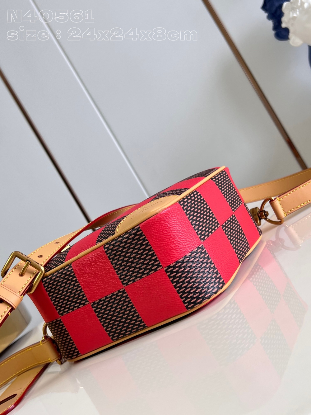 Louis Vuitton Chess Messenger